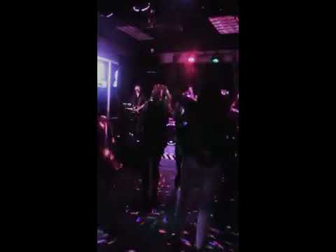 Pour some sugar on me