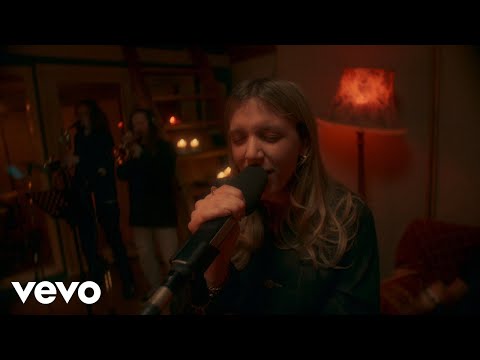 Maya Delilah - Squeeze (Live From Middle Farm Studios / 2023)