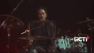 Download lagu Dewa 19 feat Once - Manusia Biasa mp3