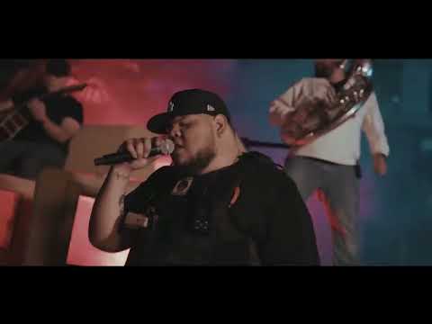 EN EL RADIO UN COCHINERO (VICTOR CIBRIAN, FUERZA REGIDA, LUIS CONRIQUEZ, LA DECIMA BANDA)