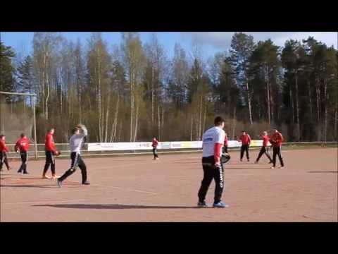 Ykköspesikseen nousseet Pöytyän Urheilijoiden miehet valmistautuvat kauden alkuun.