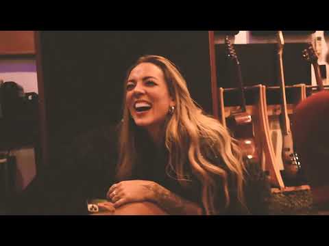 pitizion,Al2 El Aldeano-Tiemblo (vídeo oficial cover )