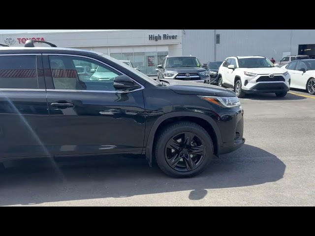 2018 Toyota Highlander AWD Limited for sale in Cars & Trucks in Calgary