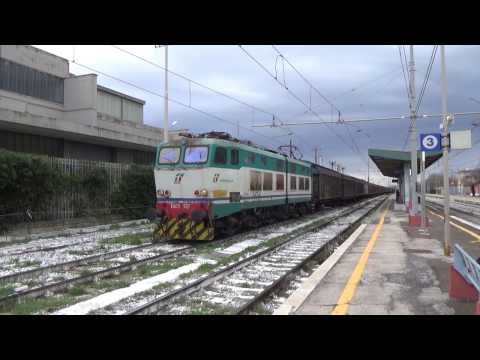 E655.537 sul MRS 55307 Bologna Interporto - Maddaloni Marcianise, in partenza da Pomezia