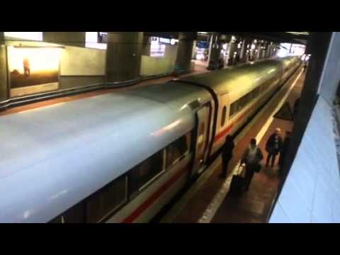 Ein- und Abfahrt eines ICE 1