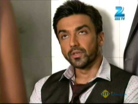 Ek Mutthi Aasmaan - Hindi Serial - January 07 '14 Episode - Zee TV Serial - Recap