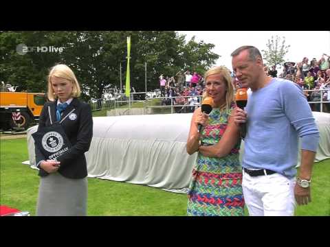 Bungee Jumping - Oliver Gratzer hält das Bungeeseil - ZDF Fernsehgarten 03.07.2016