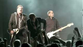 The Hives - Try it Again Live