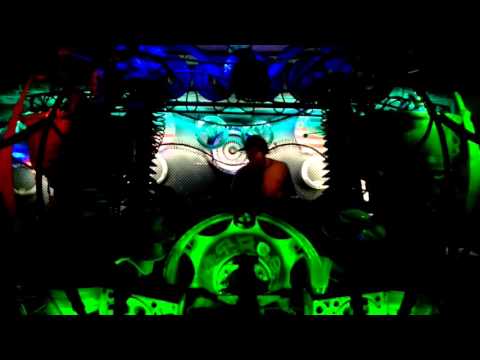 R-Flyer - Live at Cross Club (22.10.2015, Prague)