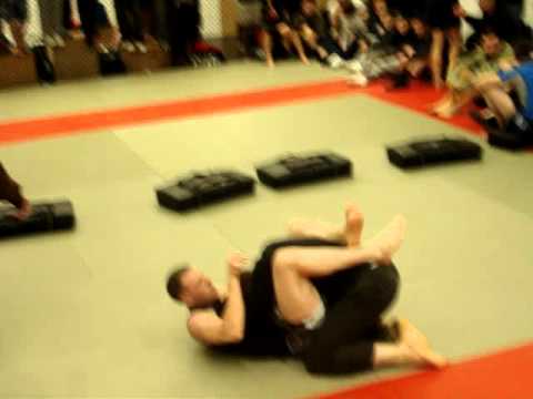 Barry Gallen 1st Fight at NoGi Evolve Dec 2011