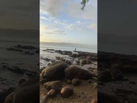 La cruz guanacaste , atardecer con lluvia …