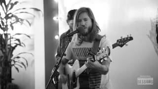 Moon Taxi "Run Right Back" - Pandora Whiteboard Sessions