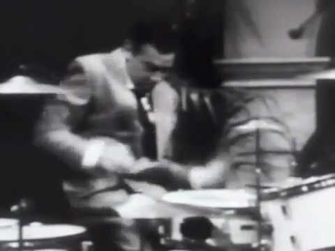 Buddy Rich - Awesome drum solo (fast)