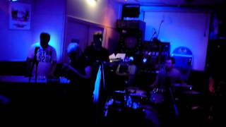 amazing..beth hart- monkey back....covered by brisk