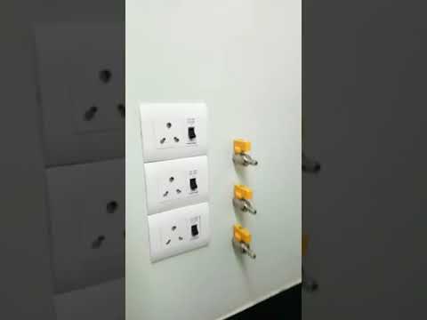 Double Entry Fume Hood