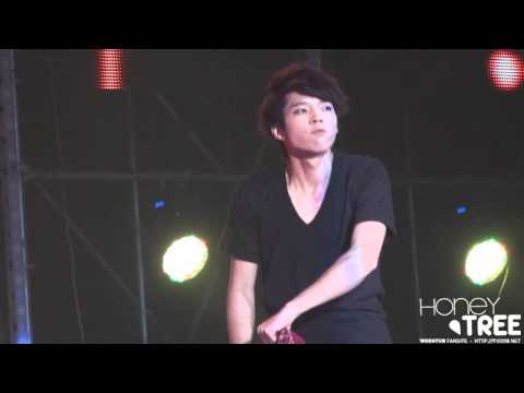 111229 sbs gayo daejun pre-recording - woohyun fancam