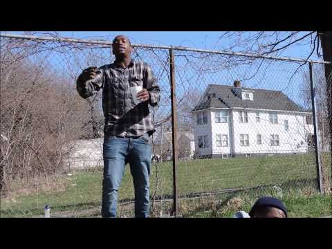 download lagu mp3 mp4 No Bread, download lagu No Bread gratis, unduh video klip No Bread