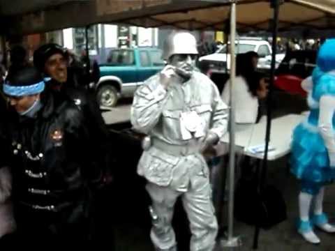 estatuas vivientes en tijuana el soldado