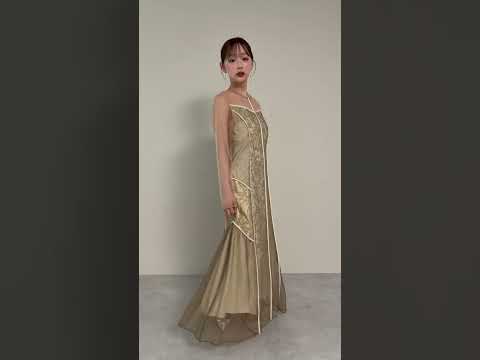 ベージュのブロッキングレースドレス 動画