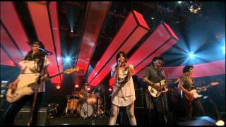 CSS - Let&#39;s Make Love and Listen to Death from Above (Later with Jools Holland) [lyrics/legendado]