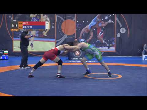 1/8 FS - 74 kg: S. LEE (KOR) v. M. KIROV (BUL)