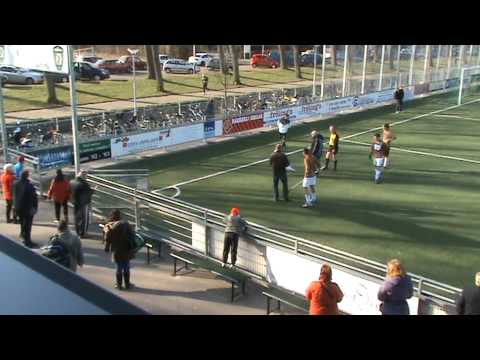 zwaan legt voetbalduel DUNO B2 tegen DSO B3 stil op 6 maart 2010