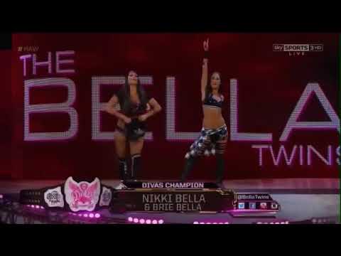 Trish Stratus Vs Alexa Bliss Evolution match!