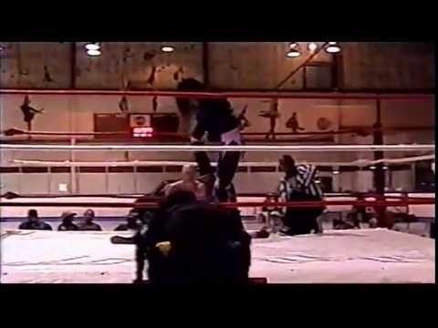 Magnus vs X-Ray Kyle Kruze - CPW - August 2003