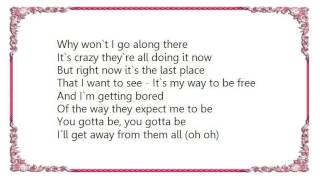 Kim Wilde - Fit In Lyrics