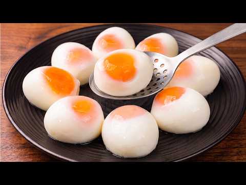 Stop boiling and frying eggs ! This simple tip will help you get perfect poached eggs every time!