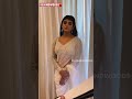 Gabriella White Saree ல Photoshoot கொஞ்சம் Camera வ பாருங்க