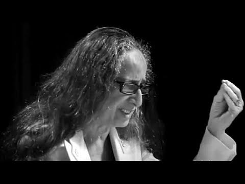 "Estou farto de semideuses!" | FERNANDO PESSOA | MARIA BETHÂNIA