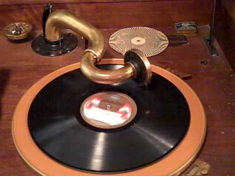 California Ramblers Adrian Rollini - Back Where the Daffodils Grow - Roaring 20's.MP4