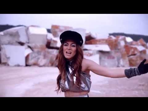 Nina Pušlar - Ta svet ne zna živet (OFFICIAL VIDEO)