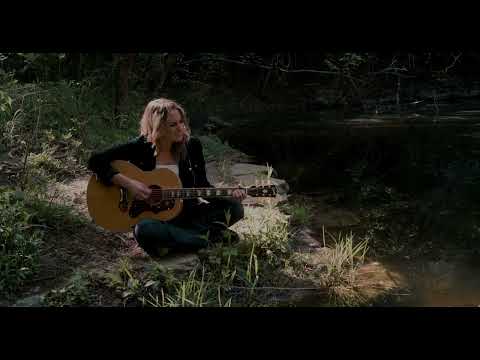 Caitlyn Smith - "Static" (Live Acoustic)