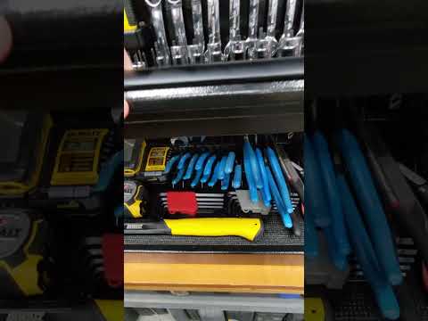 Montezuma Dewalt Triangle Toolbox #shorts