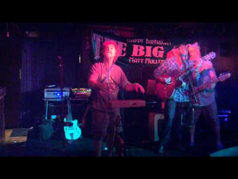 Live music video: Wes Chappell rocking the theramin with Bebop Hoedown at Martin's