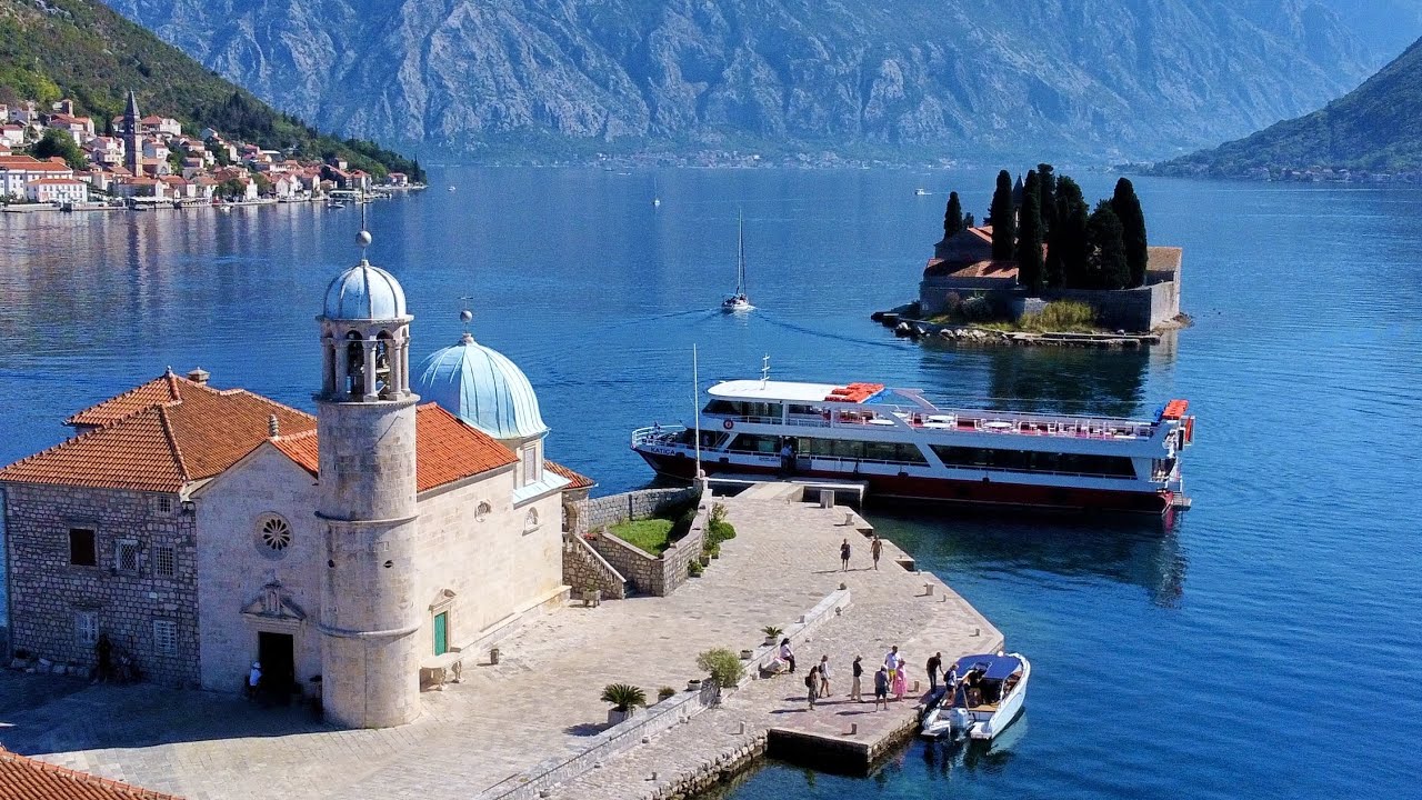 We're off to the CB Co-working Conference in Montenegro - VLOG 110
