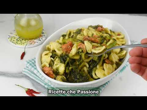 Il tempo di cuocere la pasta - orecchiette con cime di rapa e salsiccia - Ricette che Passione