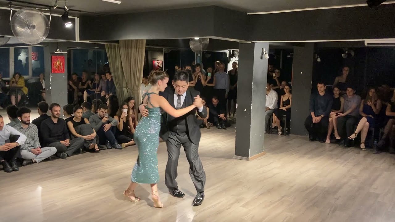 Video thumbnail for Agustina Piaggio & Carlitos Espinoza  Parque Patricios  /Francisco Lomuto  Otra Milonga. 15.10.2021