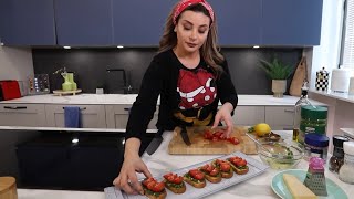 Պեստոյով և Լոլիկով Տոստ - Pestoyov yev Lolikov Tost (Pesto & Tomato Toast)