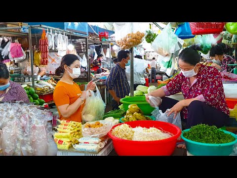 Seafood, Fishes, Chicken, And More - Everyday Foods For Sales @ Psar Thum Thmei/ Central Market