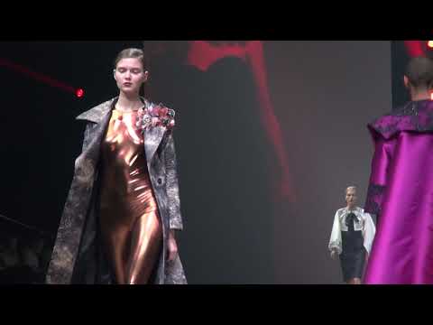 Models 5 ( GOLD body suite ( fashion show lingerie )