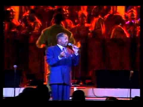 Daryl Coley with Tri-City Singers - When Sunday Comes.flv