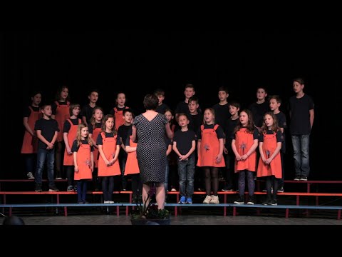 Območna revija otroških in mladinskih pevskih zborov Da bi pesem ne zamrla