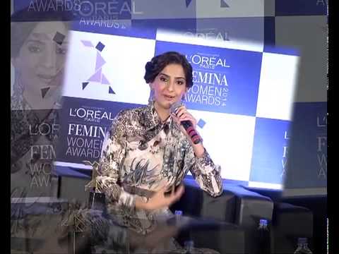 download lagu mp3 mp4 Sonam Kapoor In Anamika Khanna Saree, download lagu Sonam Kapoor In Anamika Khanna Saree gratis, unduh video klip Sonam Kapoor In Anamika Khanna Saree