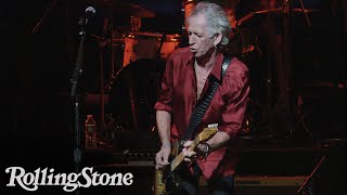Watch Keith Richards Play &#39;Happy&#39; at the Apollo Theater