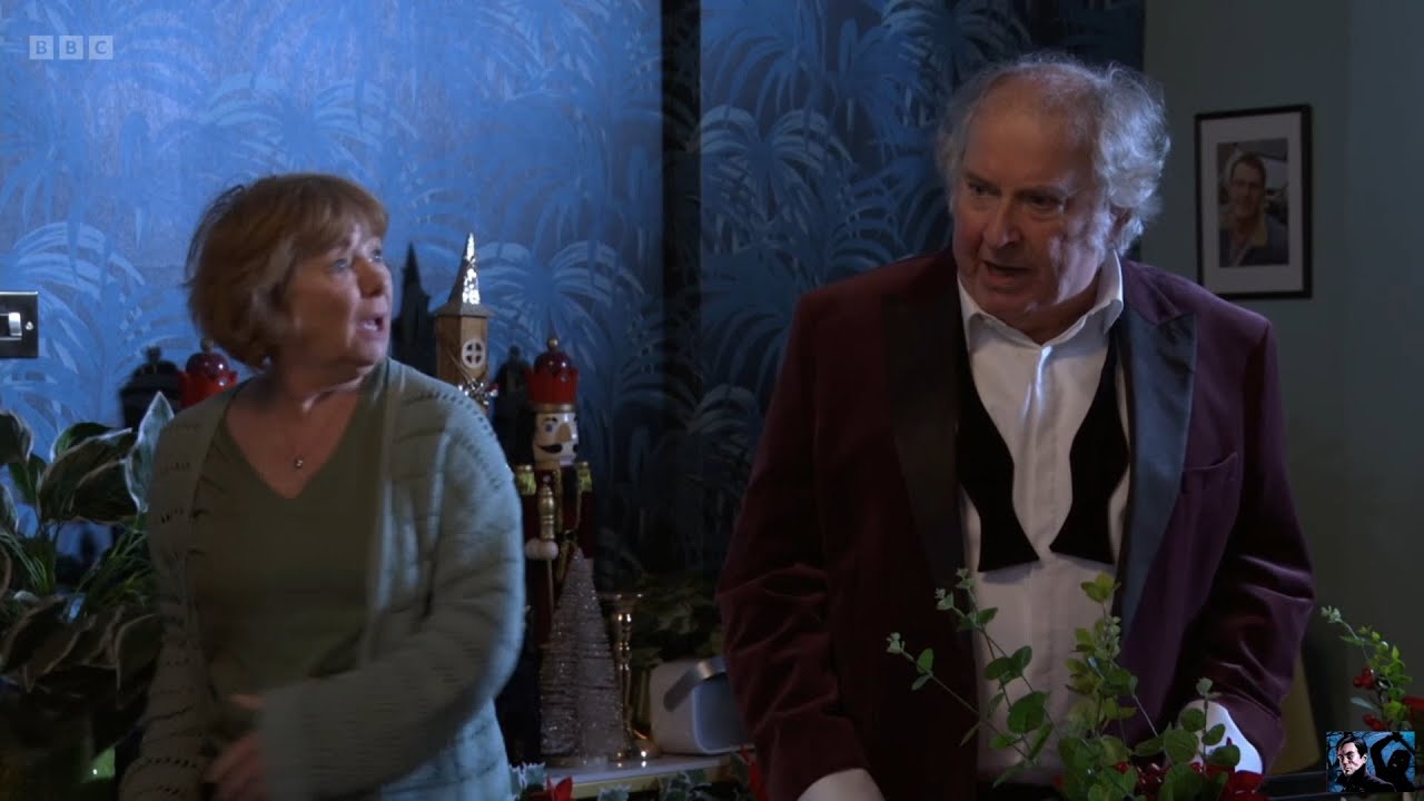 YouTube Thumbnail Downloader FULL HQ IMAGE