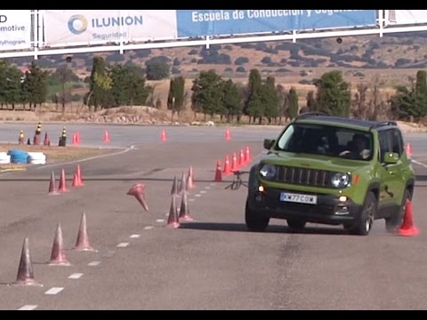 Jeep Renegade 2015 – Maniobra de esquiva (moose test) y eslalon | km77.com