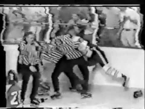 Bob Kelly vs Rick Dudley 1975/5/22